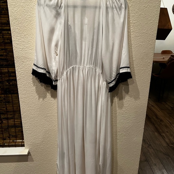 NWT Pia Rossini Kaisa Dress Cover up. Large - Picture 3 of 8